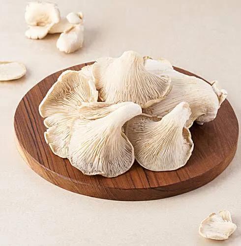 Fresh White Oyster Mushrooms – 150gm | 90-Minute Express Delivery | Free Delivery (Gurgaon only)